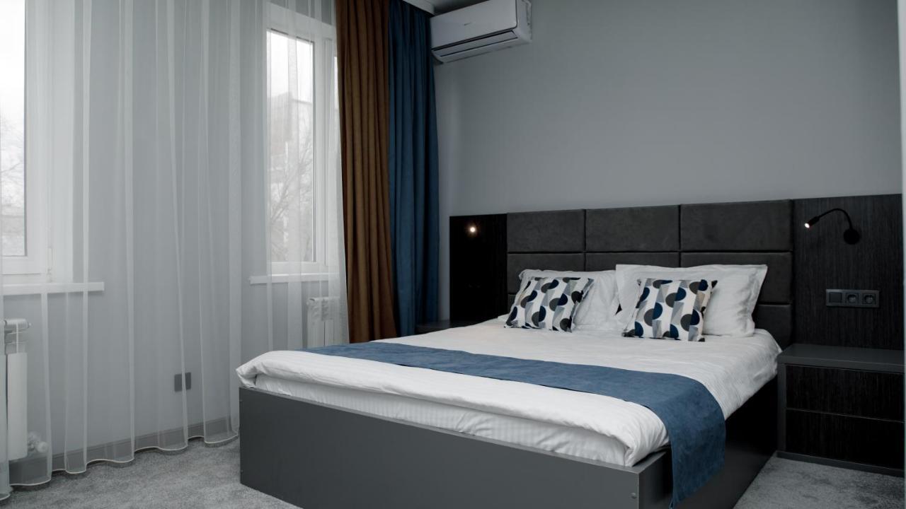 Hotel Zodiac Atyraū Exteriér fotografie