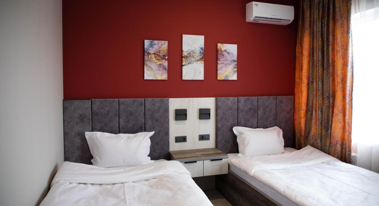 Hotel Zodiac Atyraū Exteriér fotografie